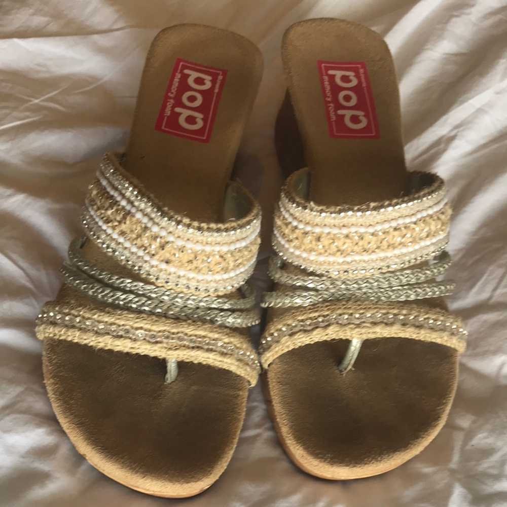 Pop memory foam wedges size 8.5.